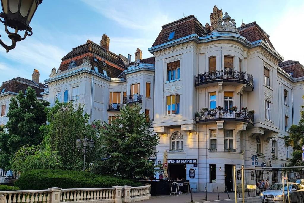 Filinhome Trg Mladenaca Novi Sad Exterior photo